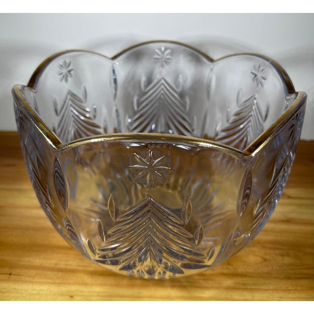 MIKASA Glass CHRISTMAS TREE Gold Trim Tulip Edge 7.5" Embossed Serving Bowl